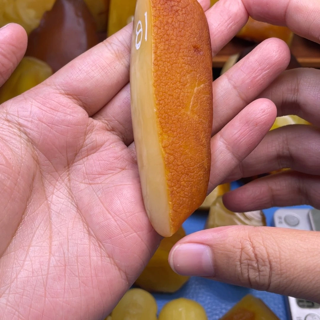 定制琥珀未镶嵌A****?12345678