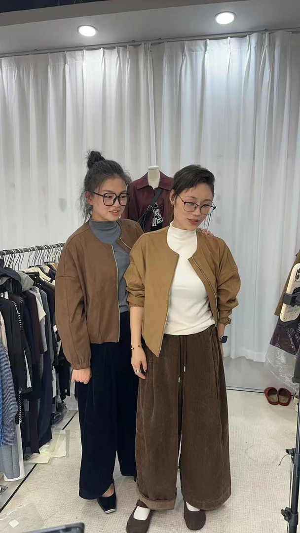 万百万秋季短外套