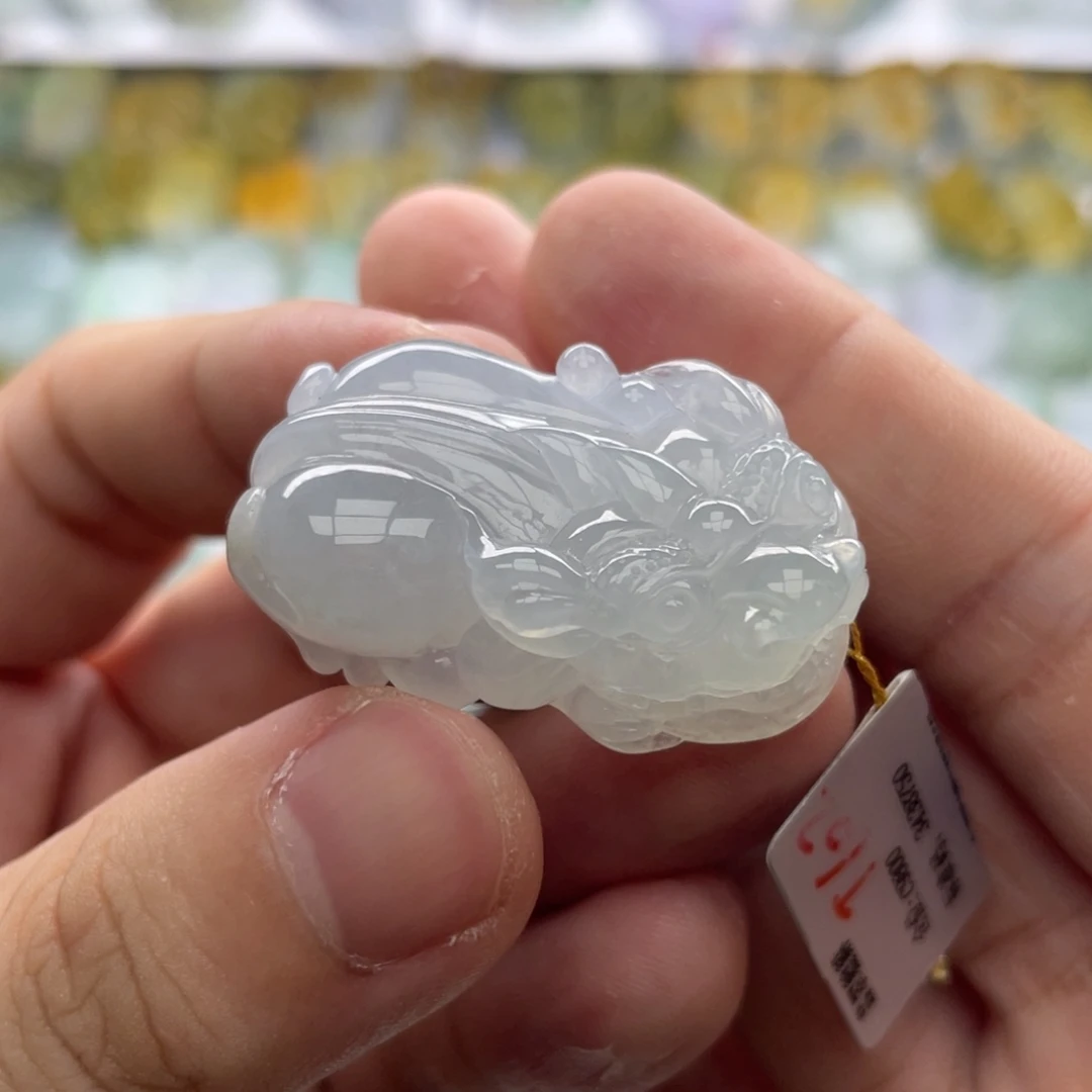 三***哥翡翠未镶嵌颈饰貔貅