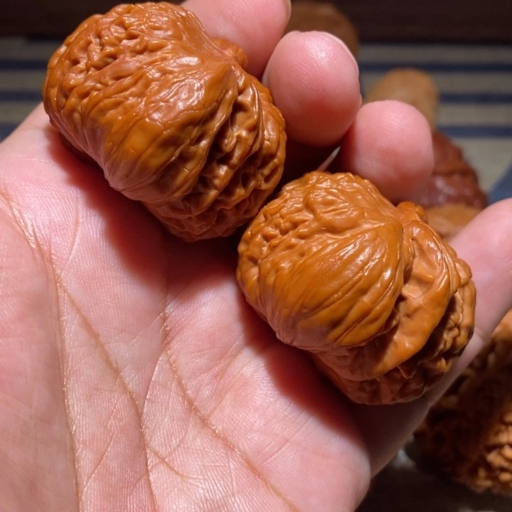 吊坠文玩核桃42白狮子犀牛异形