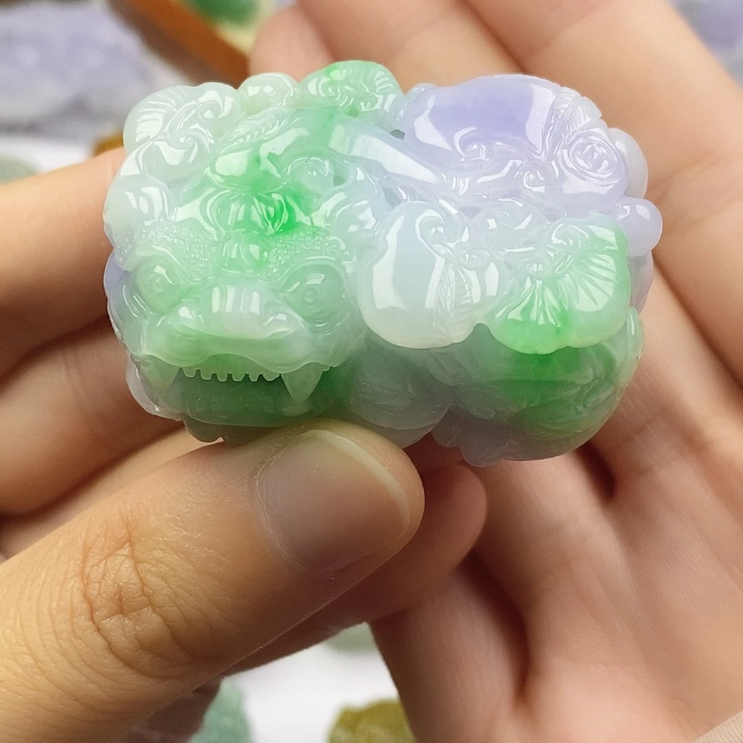 颈饰未镶嵌翡翠貔貅
