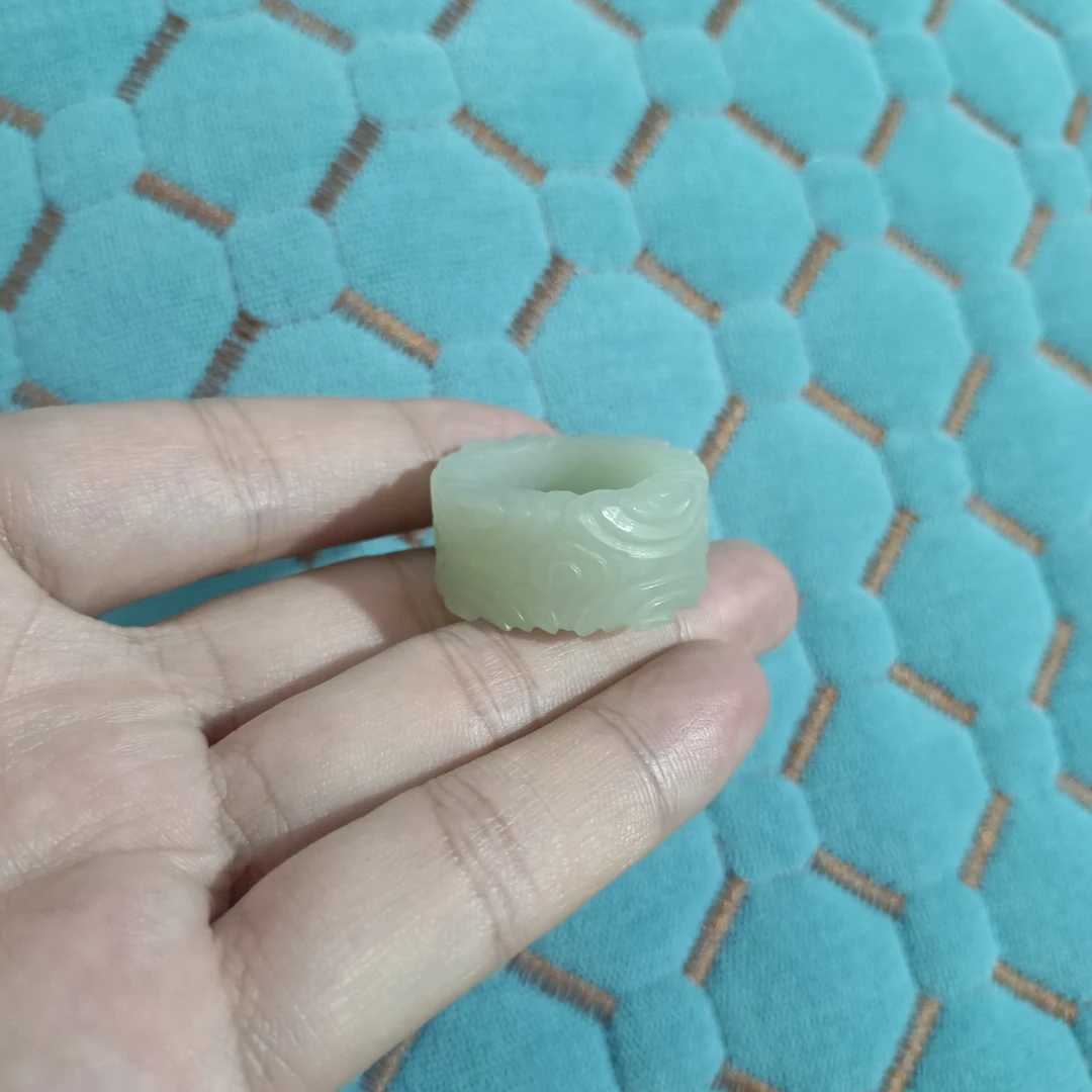 新疆和田玉宽版指环扳指戒指玉质细腻油润纯净无瑕内径19.5mm