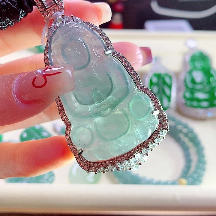 翡翠颈饰未镶嵌天然