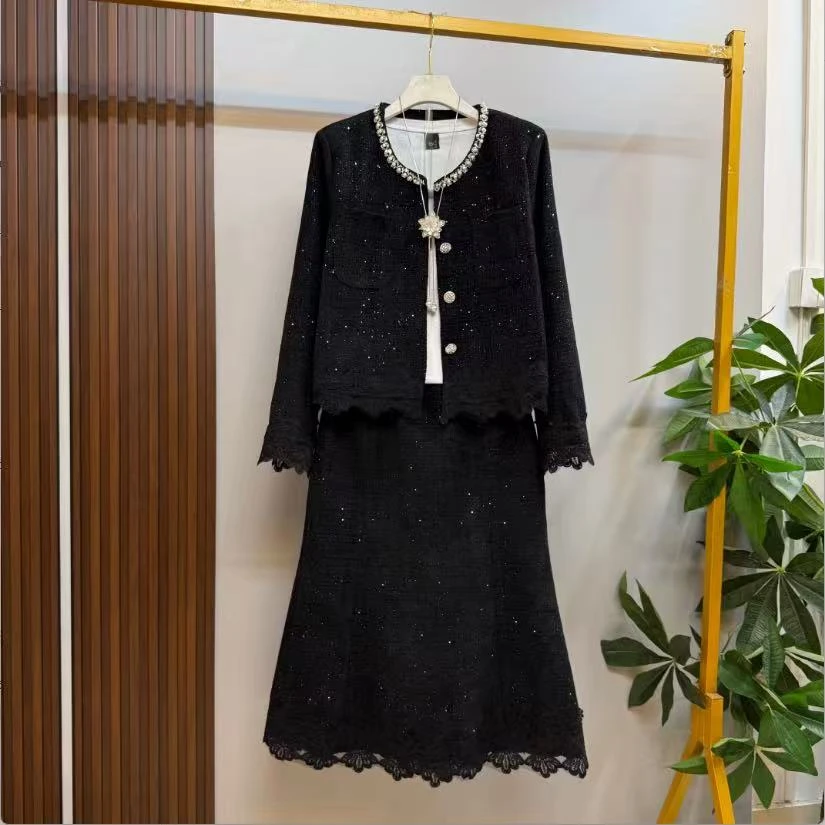 秋季名媛风钉珠闪亮蕾丝边小香风外套与半身裙套装显瘦遮肉