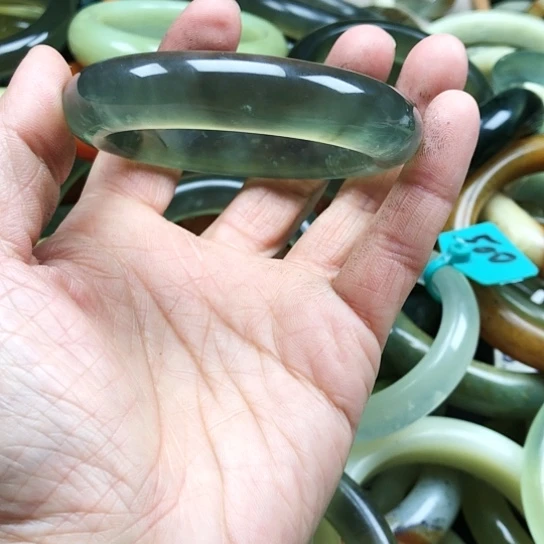 蛇纹石玉手镯未镶嵌柠*雨