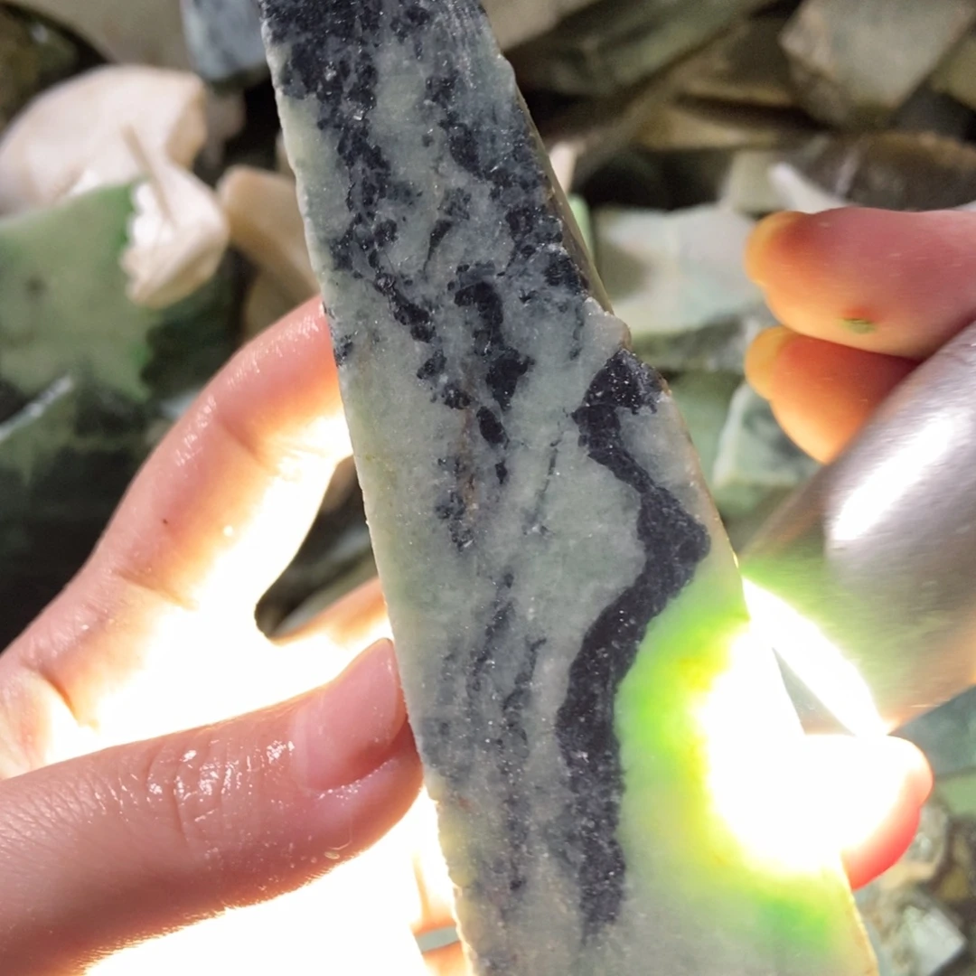 翡翠未镶嵌挂件翡翠