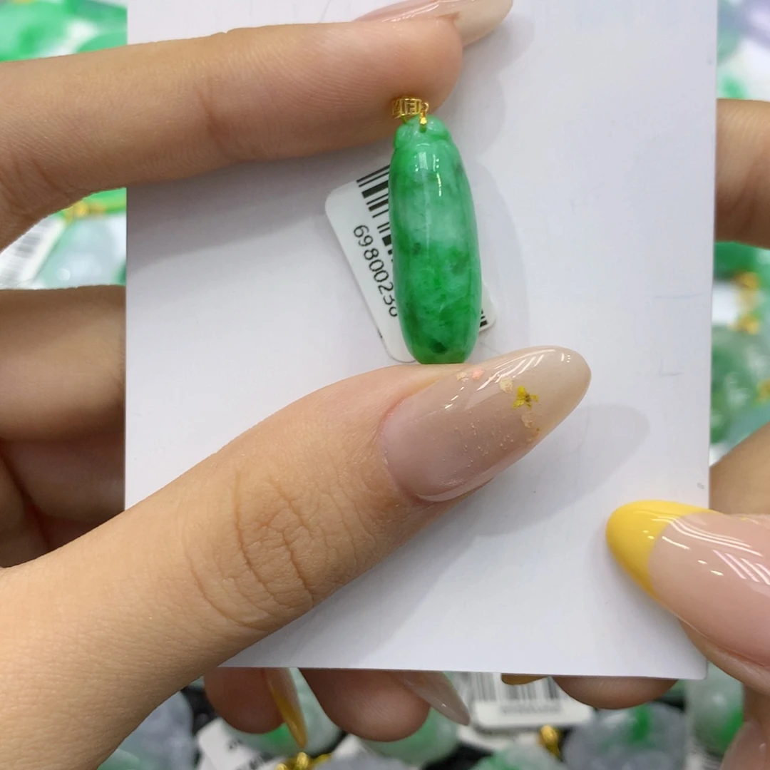 颈饰18K金镶嵌翡翠翡翠