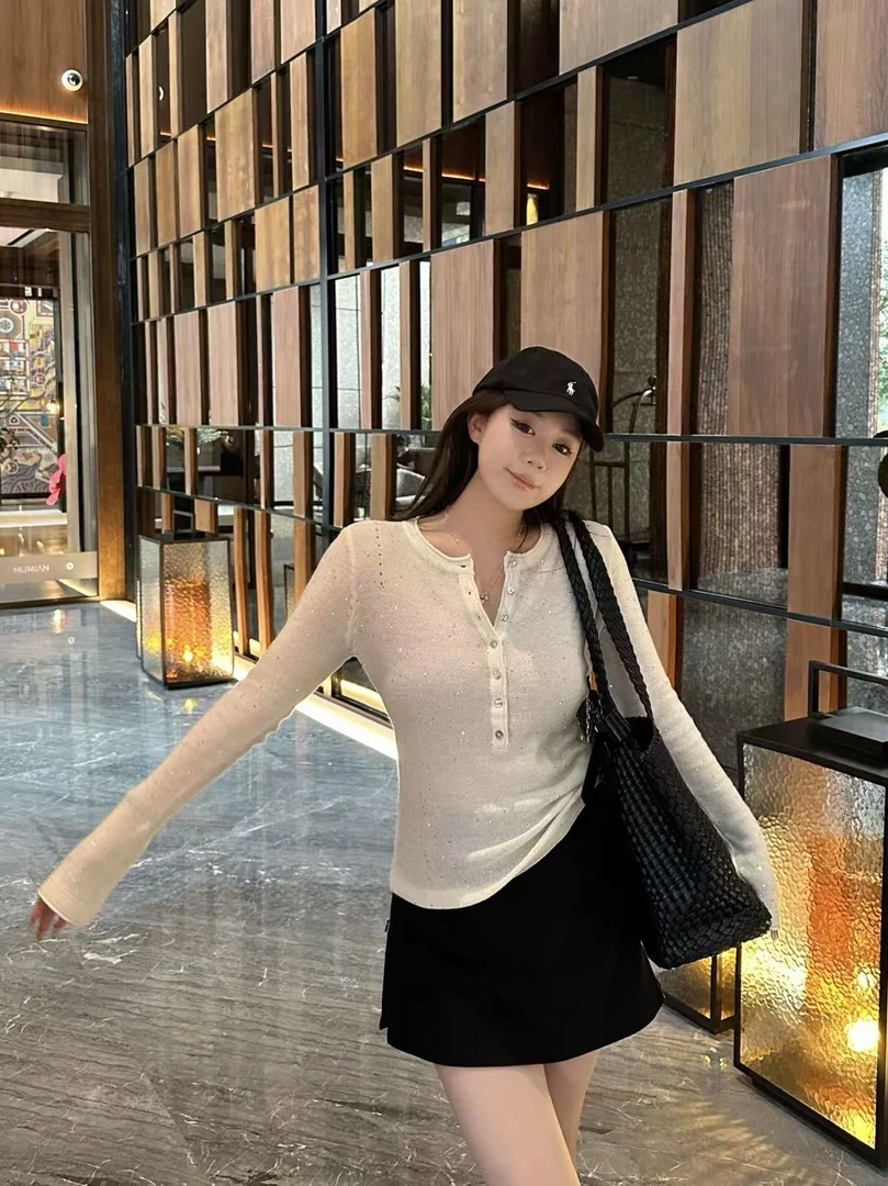 琪琪怪怪大码女装【自成焦点】气质撒银时尚百搭针织上衣T17718QTQ