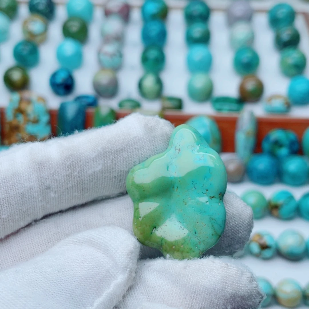未镶嵌绿松石珠宝奇石
