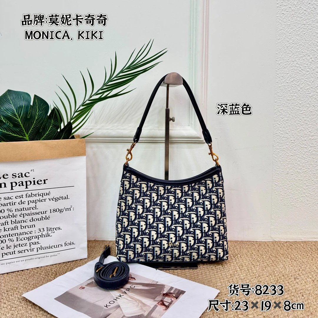 MONICA KIKI/莫妮卡奇奇2025复古轻奢手提质感单肩斜挎流浪包8233