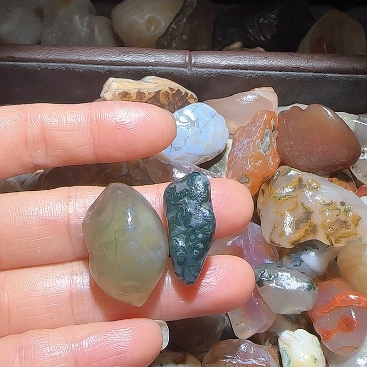 戈壁石用****元阿拉善奇石