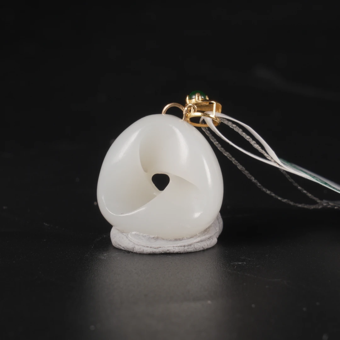 lot10和田玉时来运转挂坠