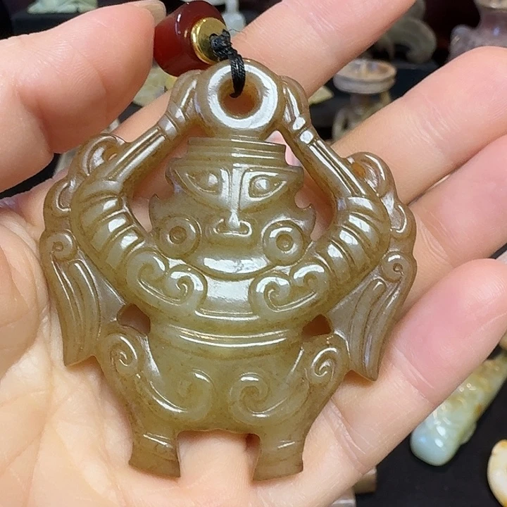 和田玉挂件未镶嵌瓷*