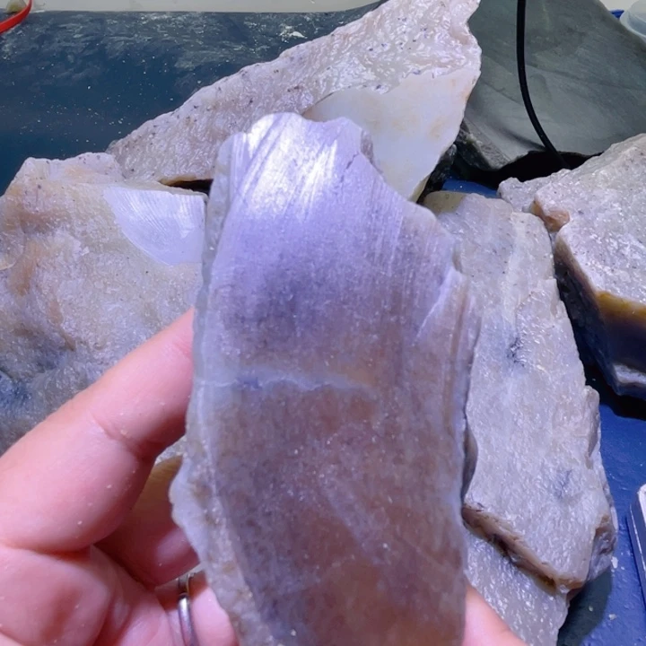 和田玉未镶嵌珠宝半成品