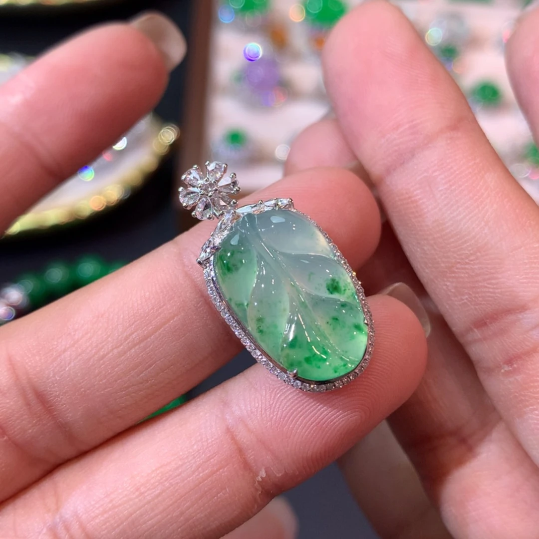 【闪购商品】翡翠18K金镶嵌颈饰天然a货缅甸翡翠