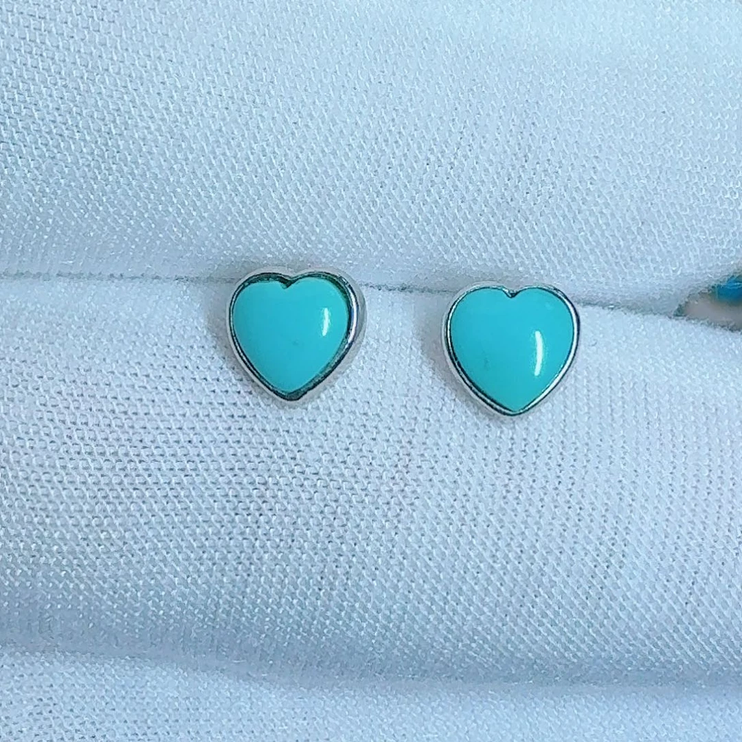 绿松石银S925镶嵌珠宝奇石简约爱心耳钉