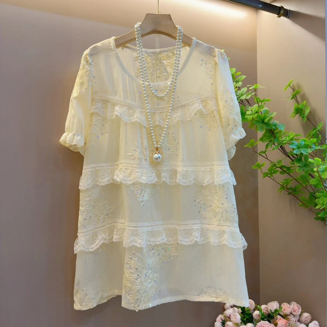 2025年夏季气质时尚圆领洋气泡泡袖花边设计感上衣（长72左右）