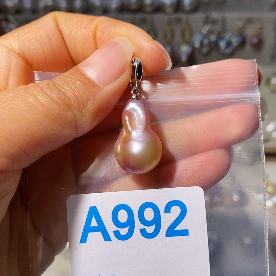 颈饰未镶嵌淡水珍珠