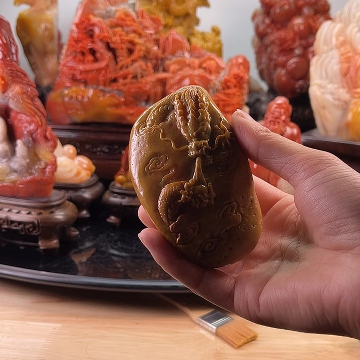 田黄石龙腾四海摆件