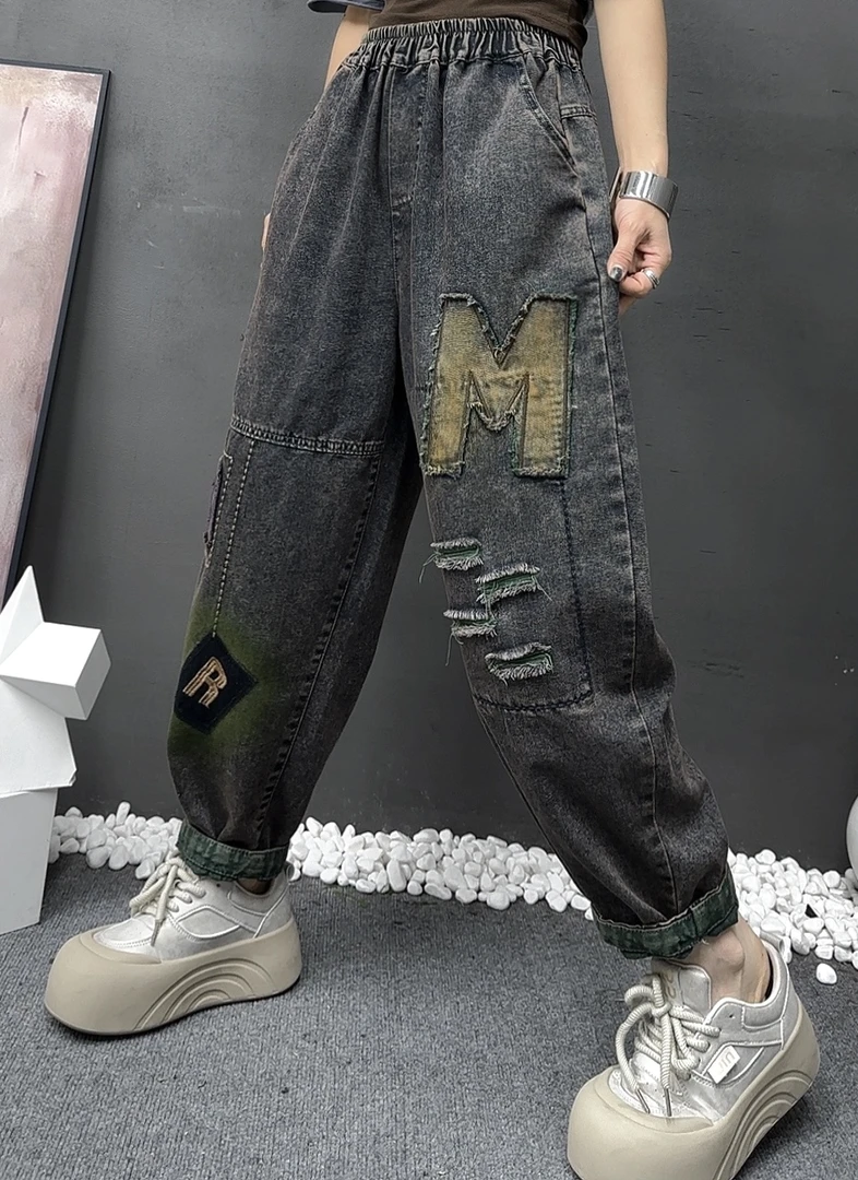 春季女装新款宽松舒适破洞字母M水洗软牛仔裤休闲松紧腰哈伦裤女