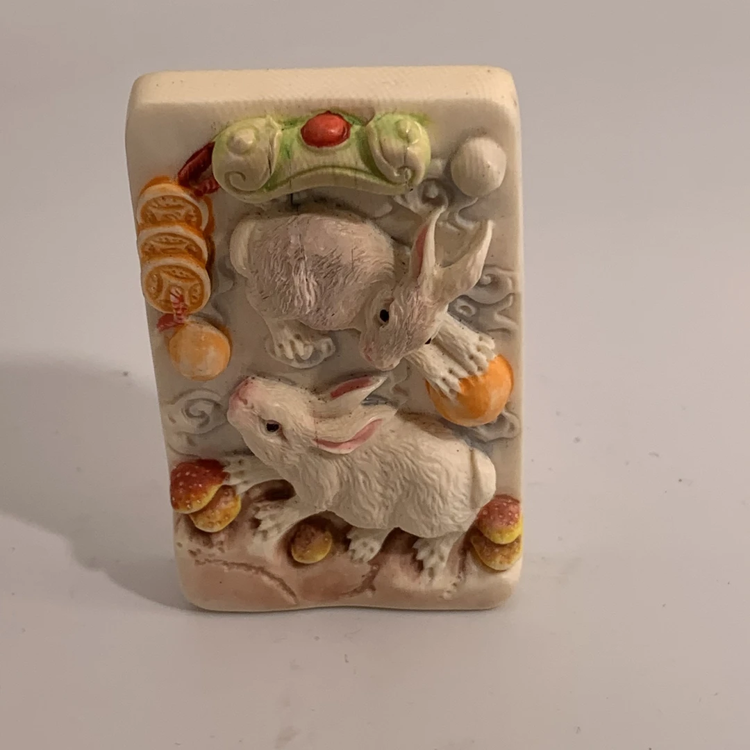 猛犸牙雕彩绘生肖兔吊坠牌68*40*11mm假一罚四X1919