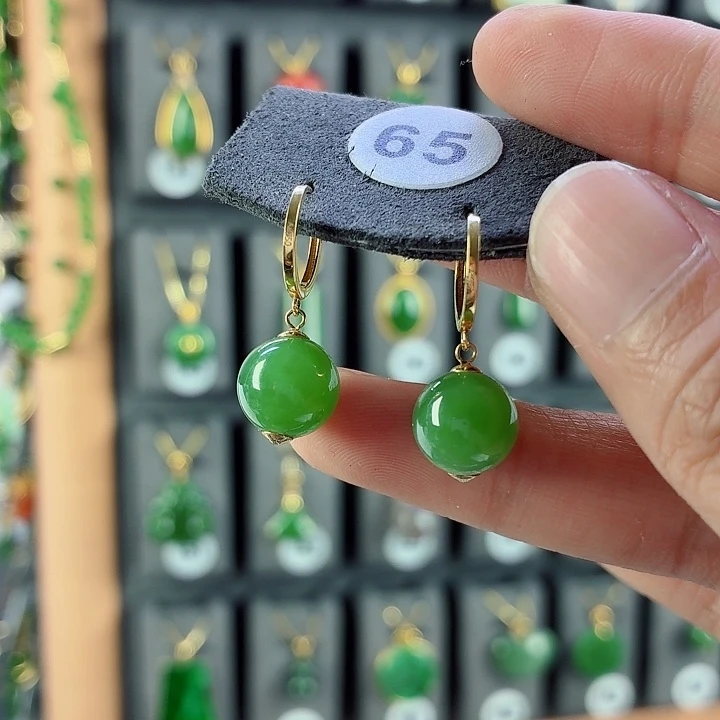 和田玉18K金镶嵌耳饰