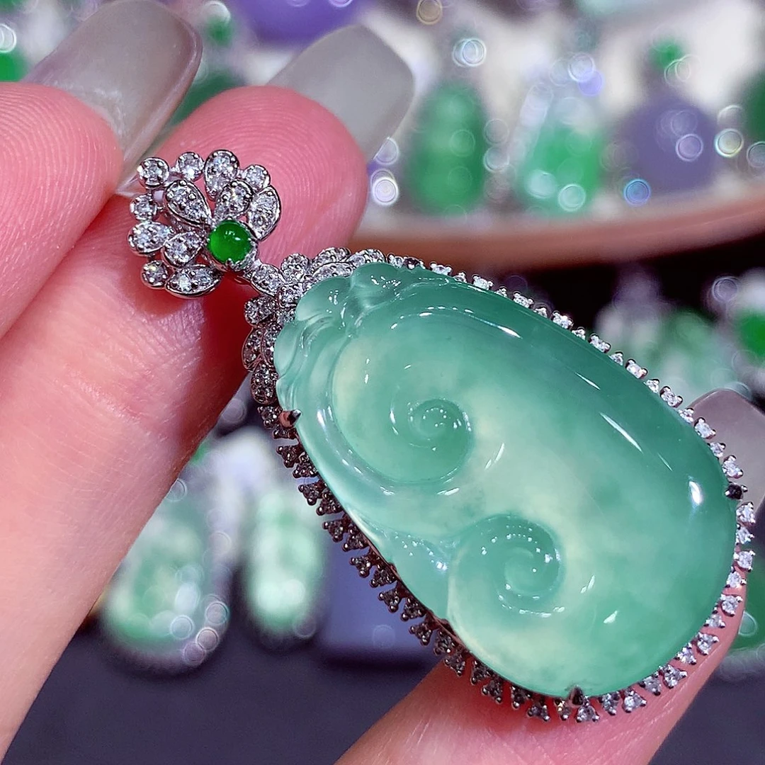 翡翠18K金镶嵌吊坠(不含链)