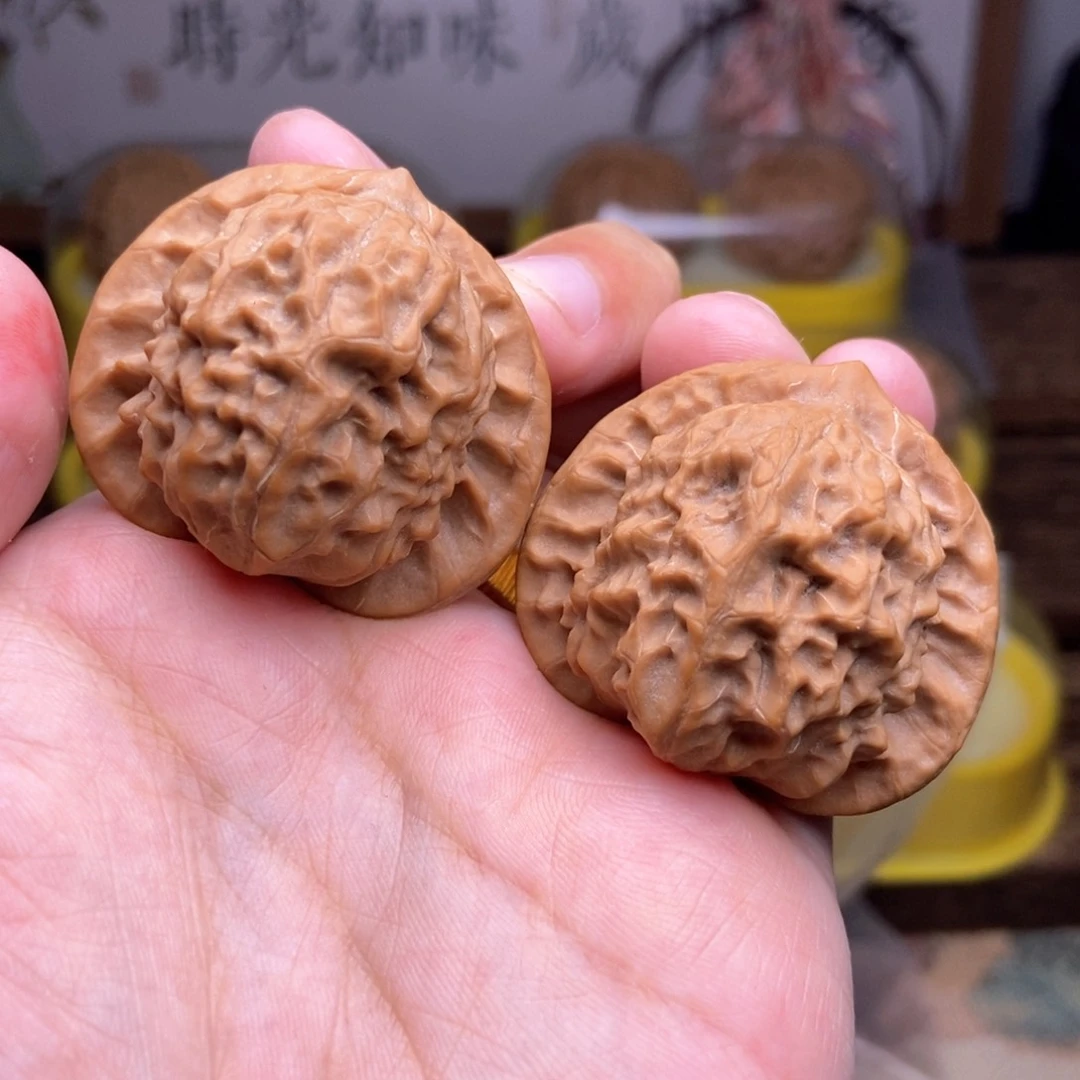 文玩核桃吊坠全品40尺瓷娃娃展台品