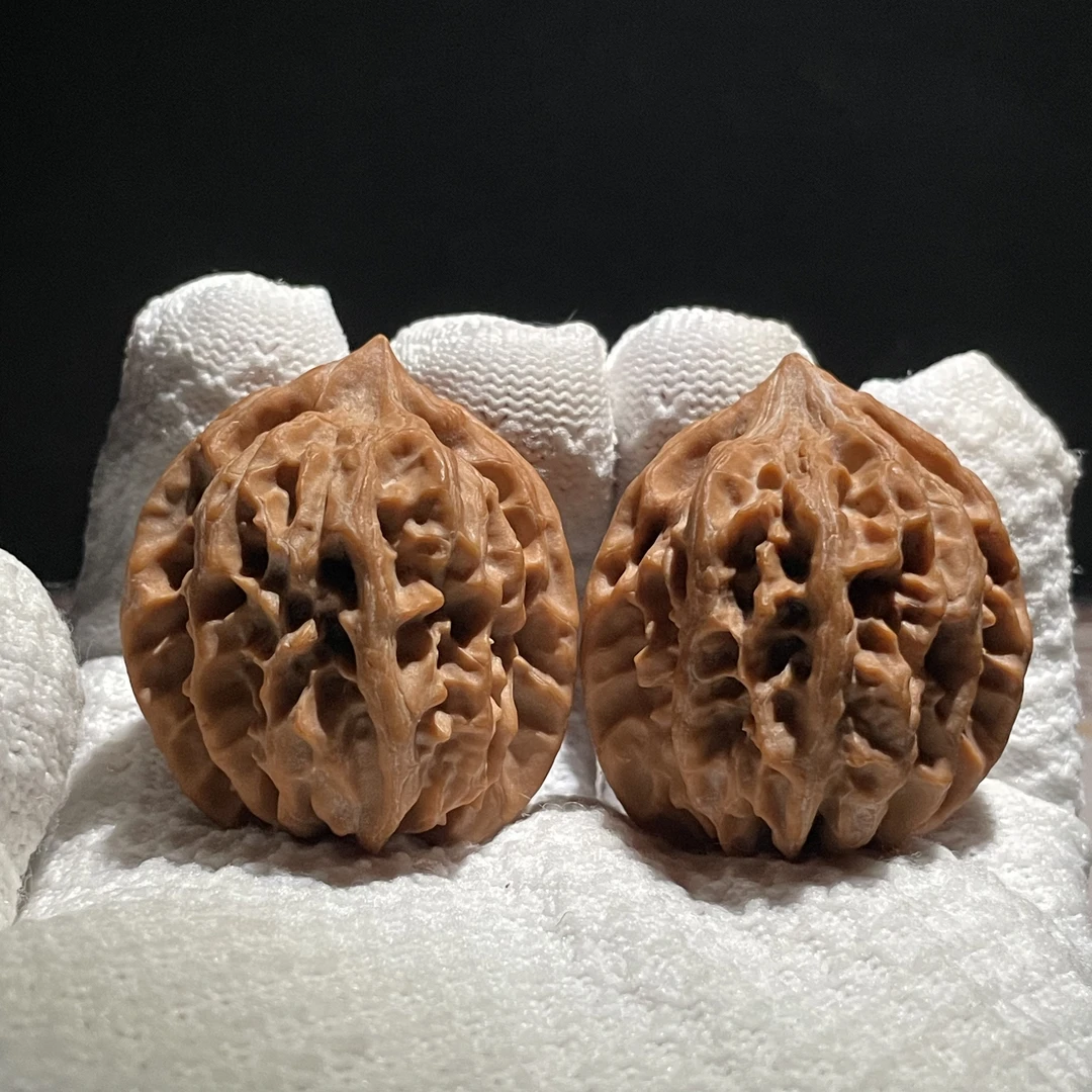 曹大龙，全品无修，梦幻皮质，边39肚40高44。#核桃416