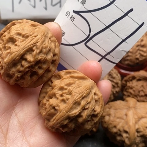 桃核吊坠39全品野狼