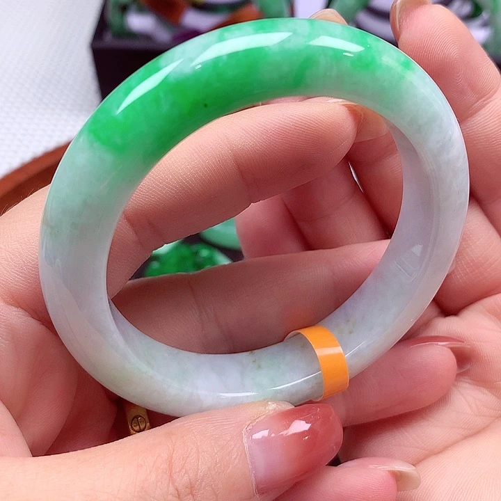 翡翠未镶嵌手镯翡翠手镯