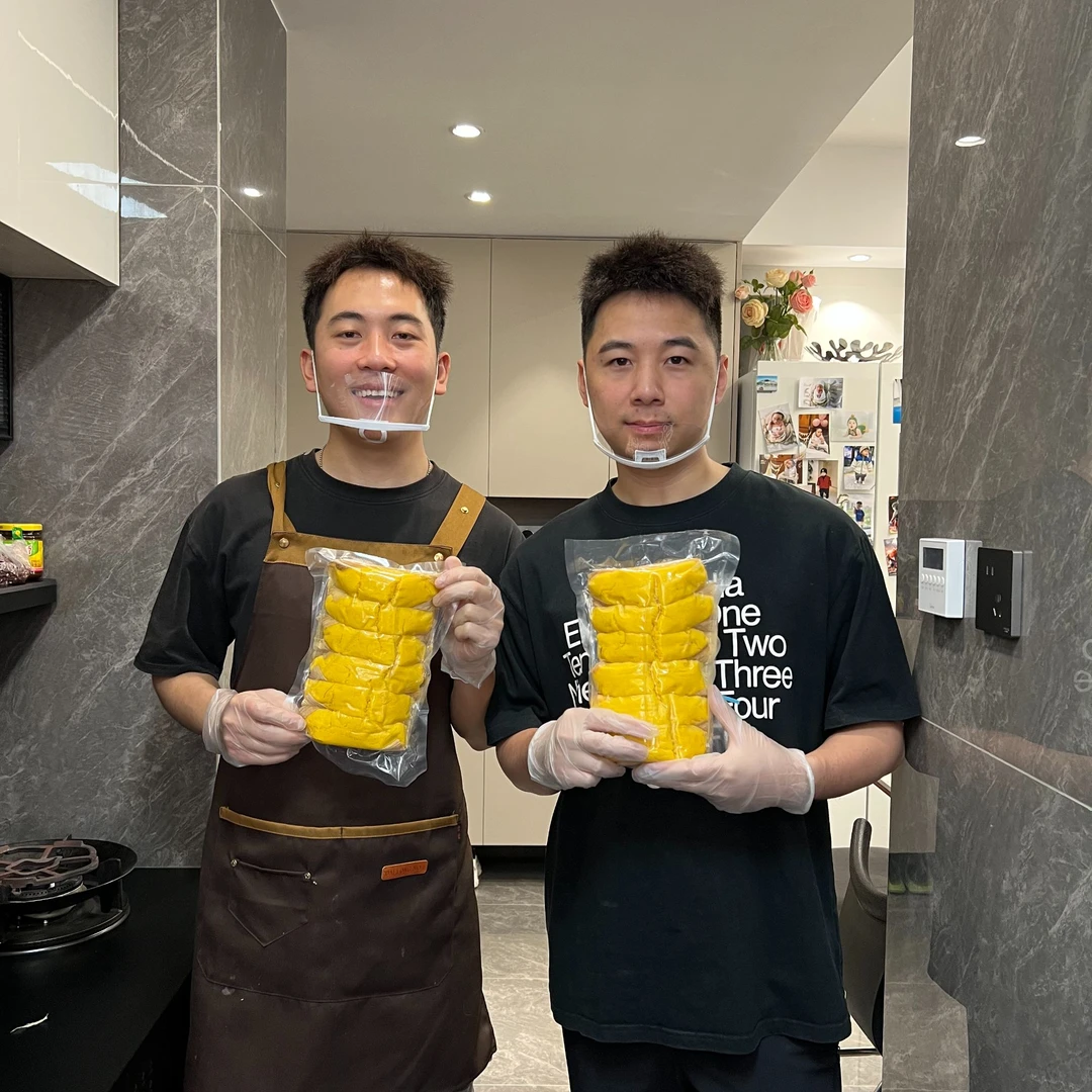 【小何小陈家】玉米粑粑发糕手工制作粗粮糕点包谷粑粑