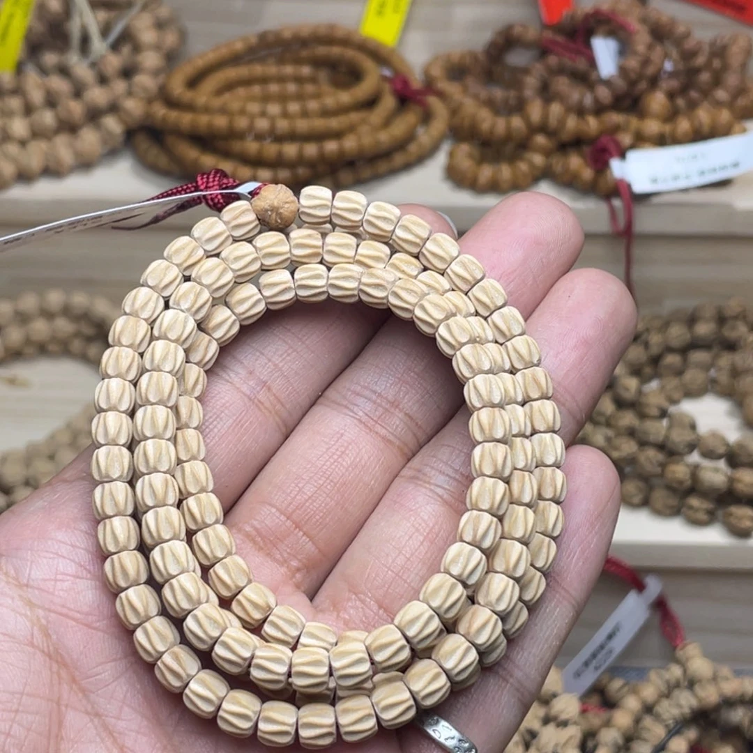 P***u柏香籽/百香籽手串