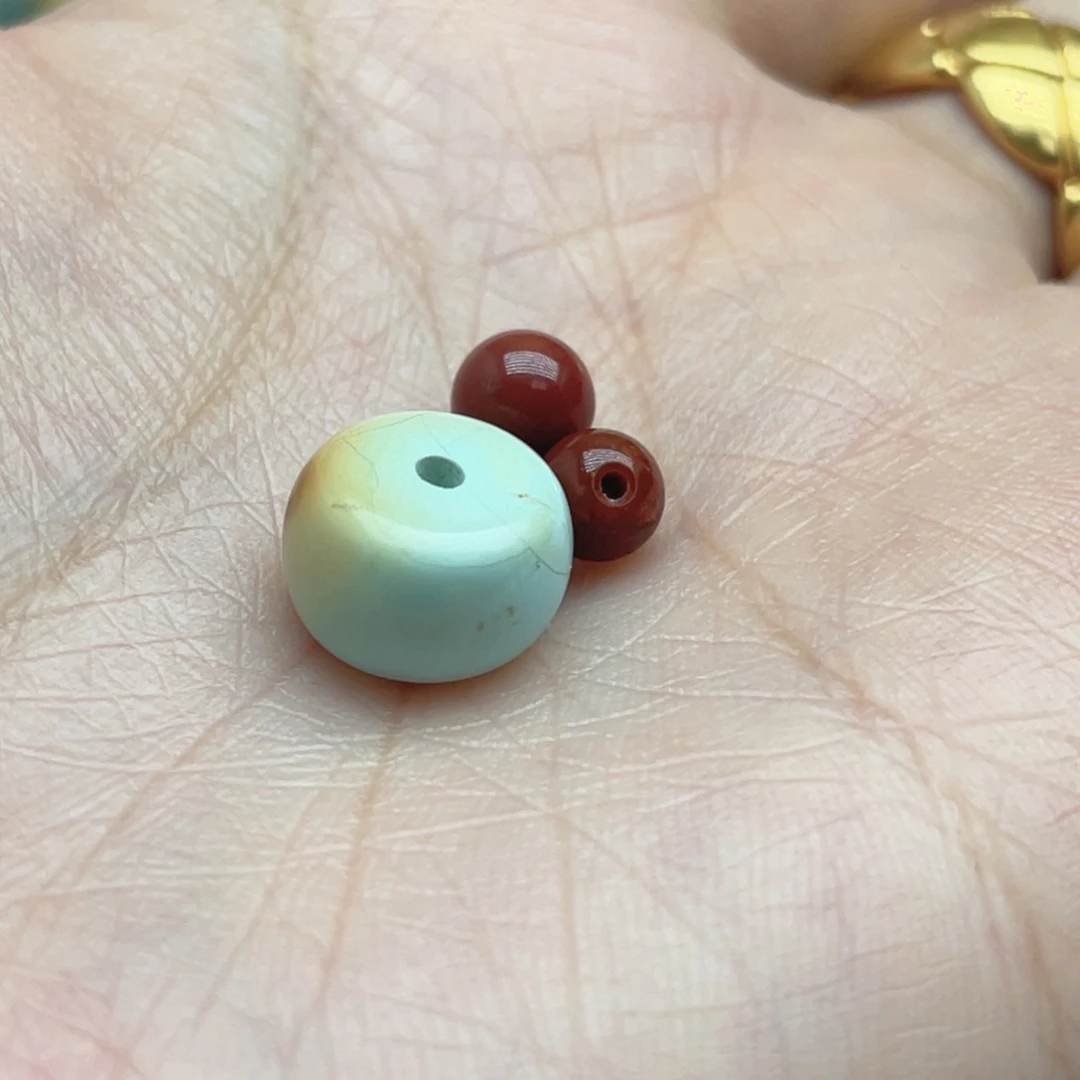 南红玛瑙未镶嵌珠宝奇石