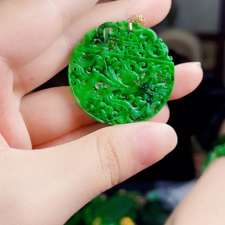 翡翠18K金镶嵌颈饰多样性