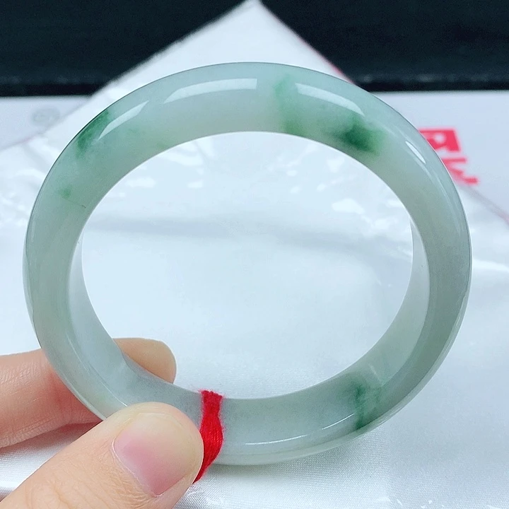 翡翠手镯未镶嵌天然翡翠手镯