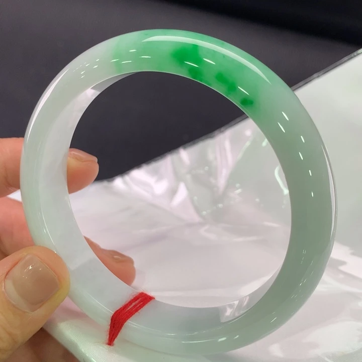 翡翠手镯未镶嵌正圈60