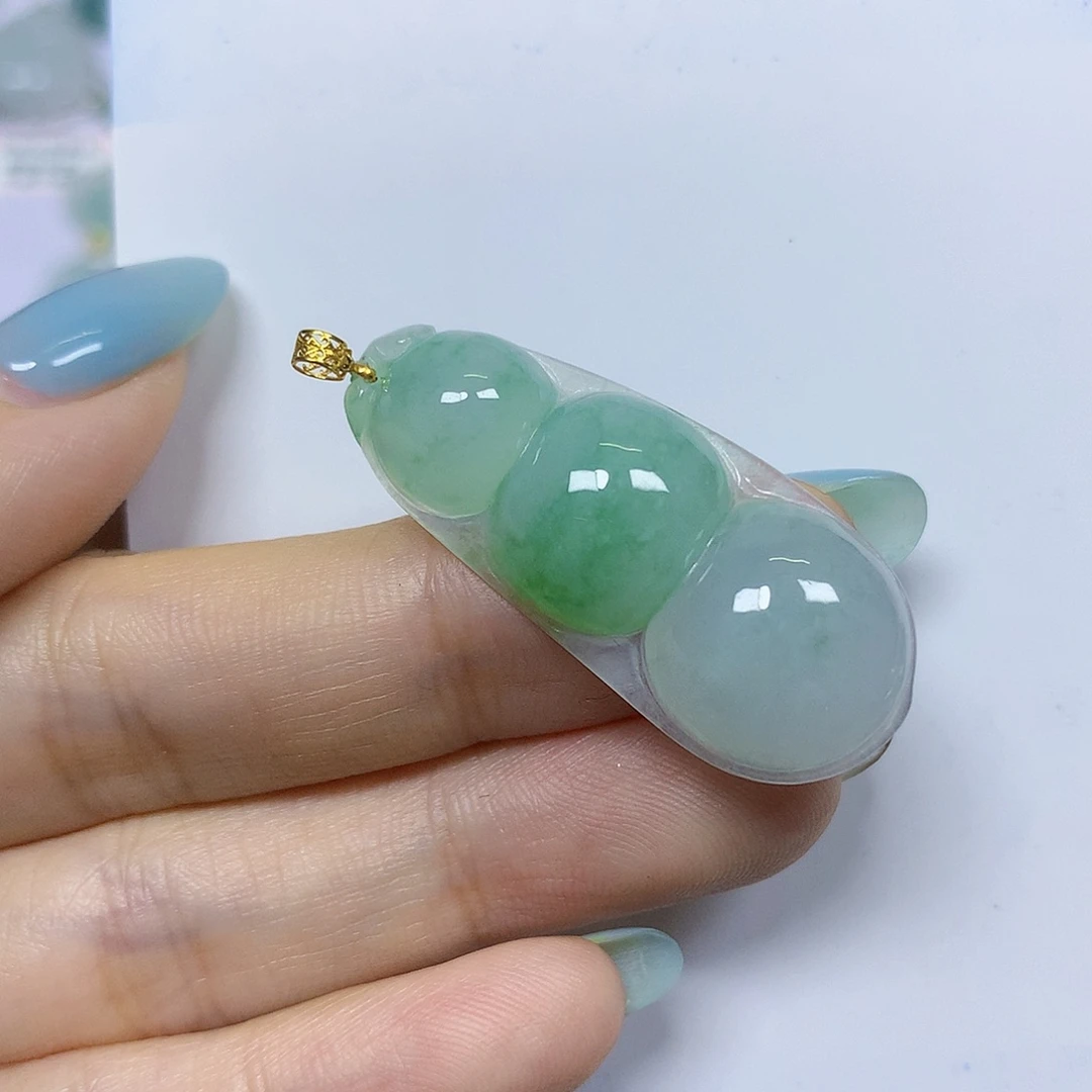 翡翠18K金镶嵌颈饰挂件