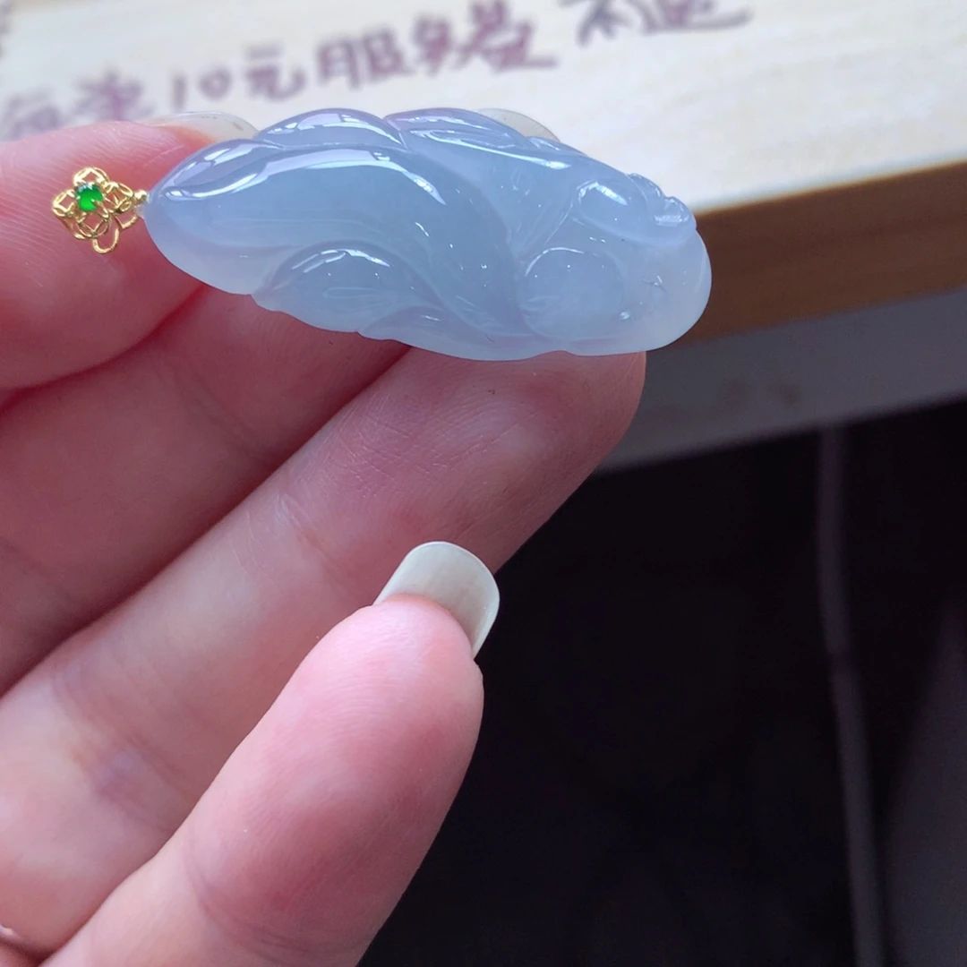 翡翠颈饰18K金镶嵌吊坠