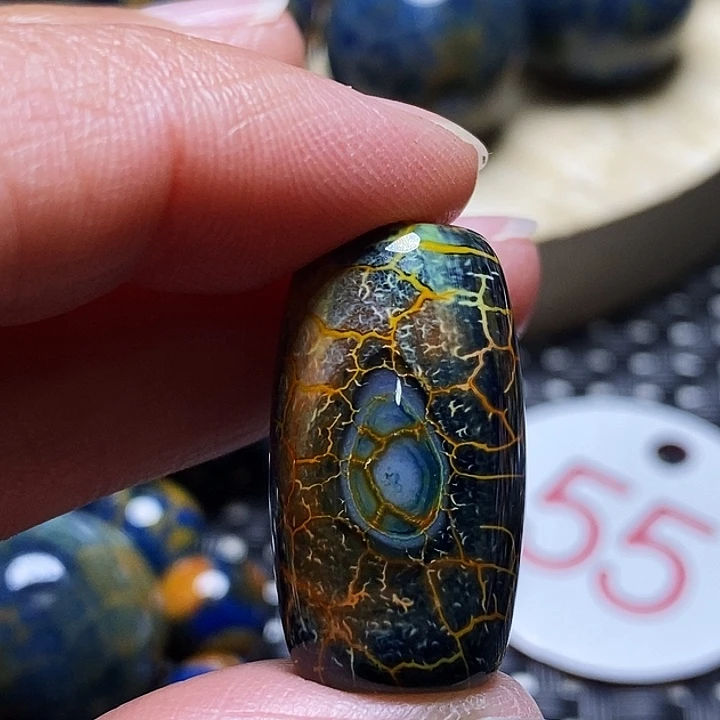 刘***刚玛瑙/玉髓未镶嵌颈饰