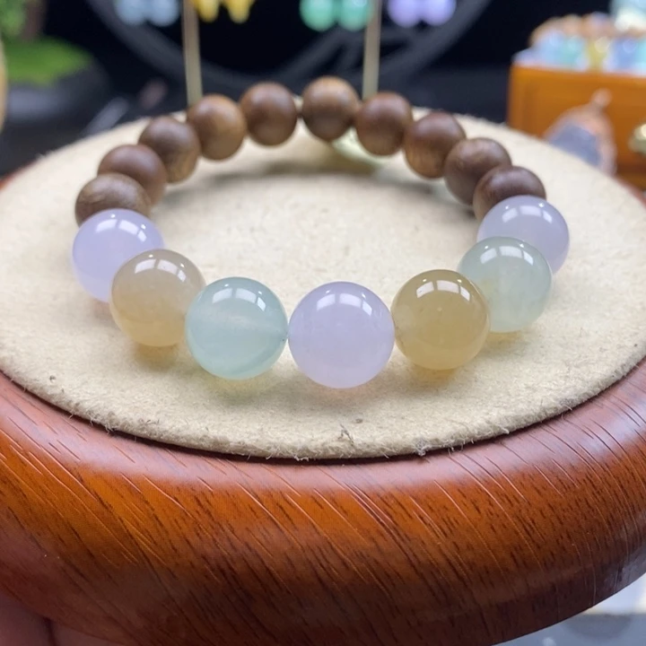 沉香木手串翡翠西柚色手串