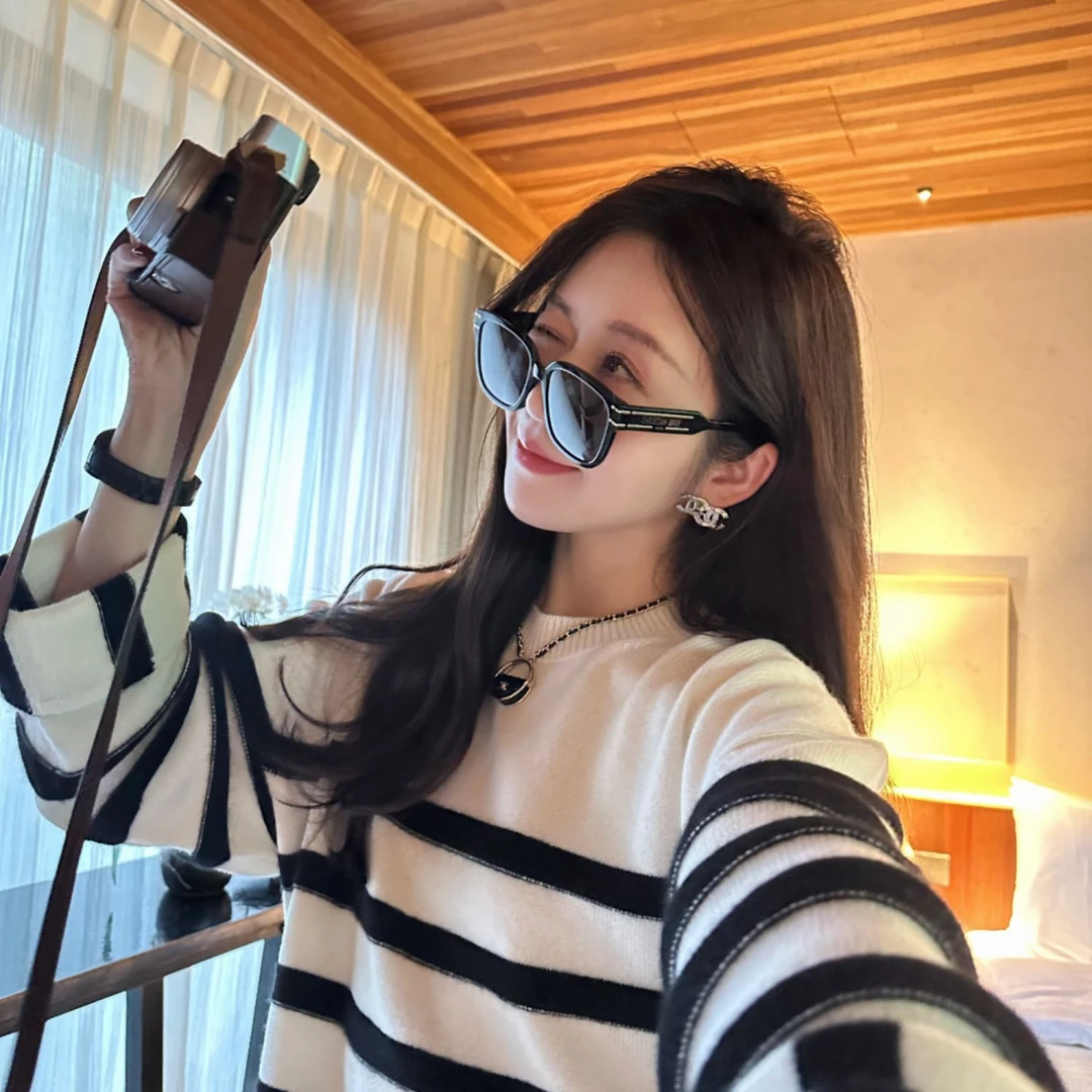 syna希娜 高定山羊绒金纺条纹套头衫