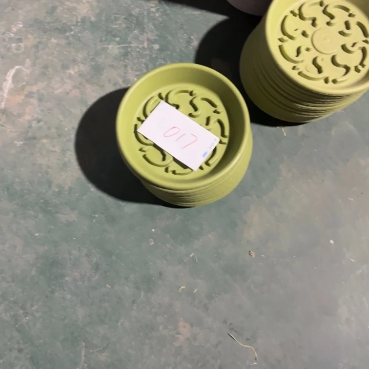 编号是017号的017号的花盆