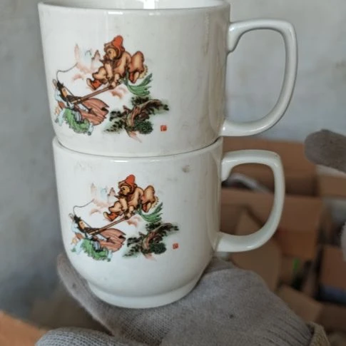 库存瓷片两个都有瑕疵