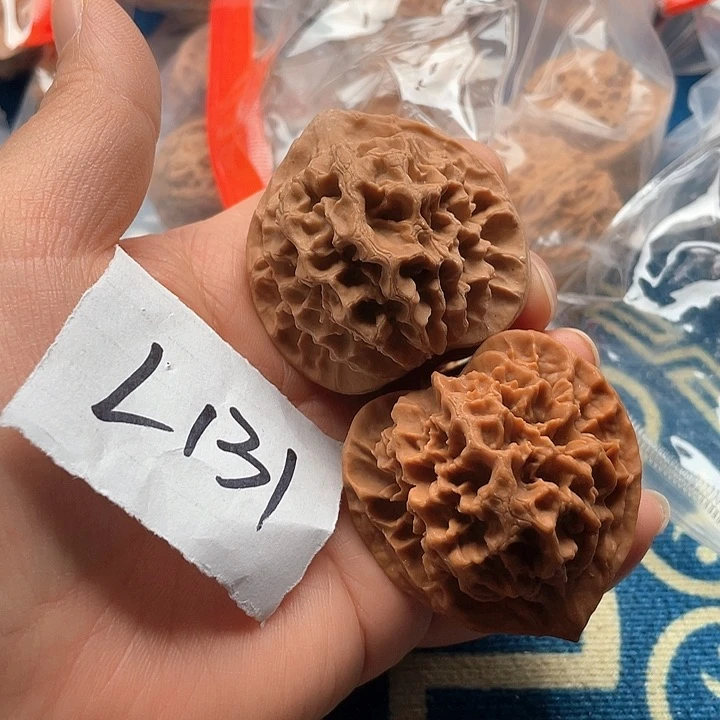 文玩核桃把件帝王