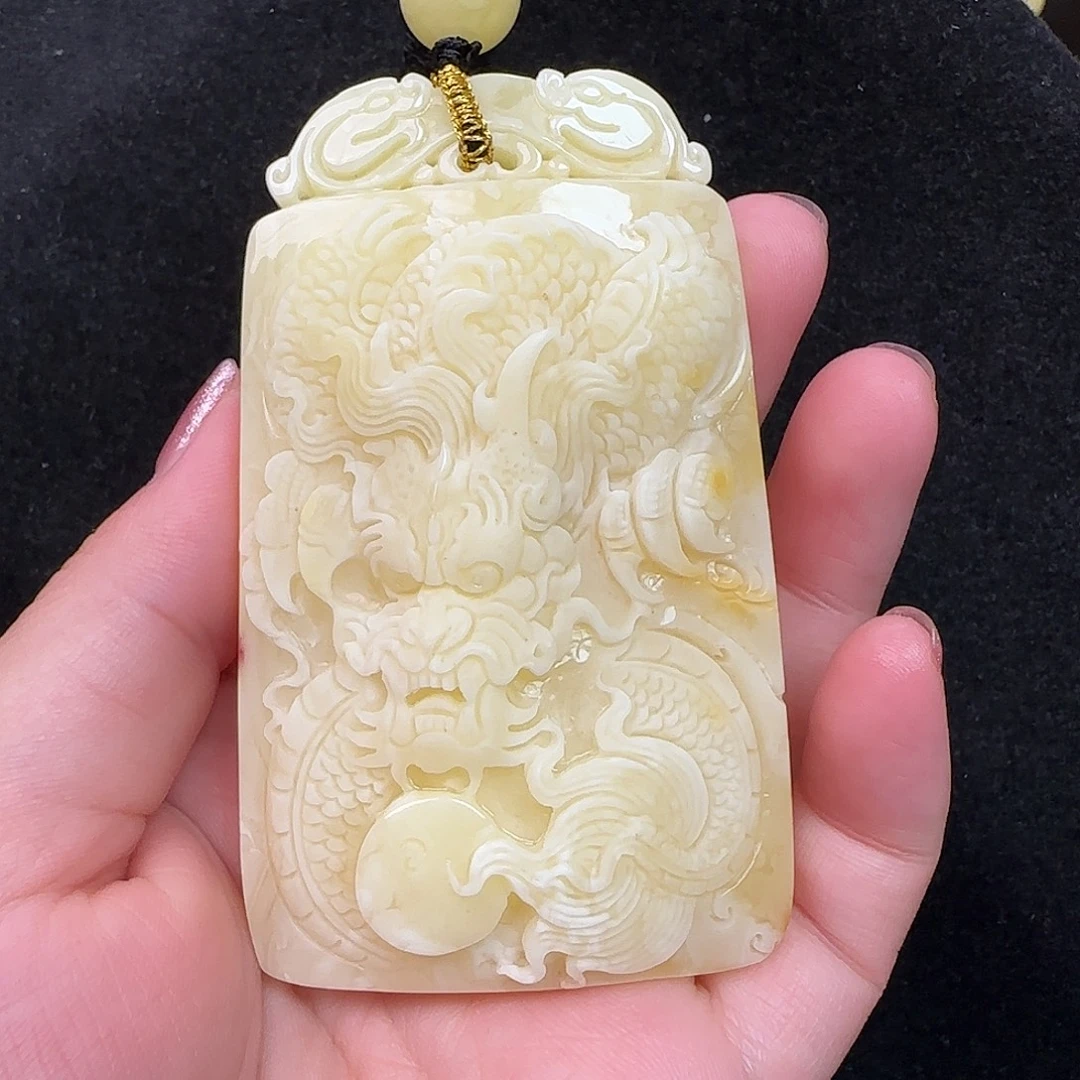 蜜蜡未镶嵌珠宝奇石