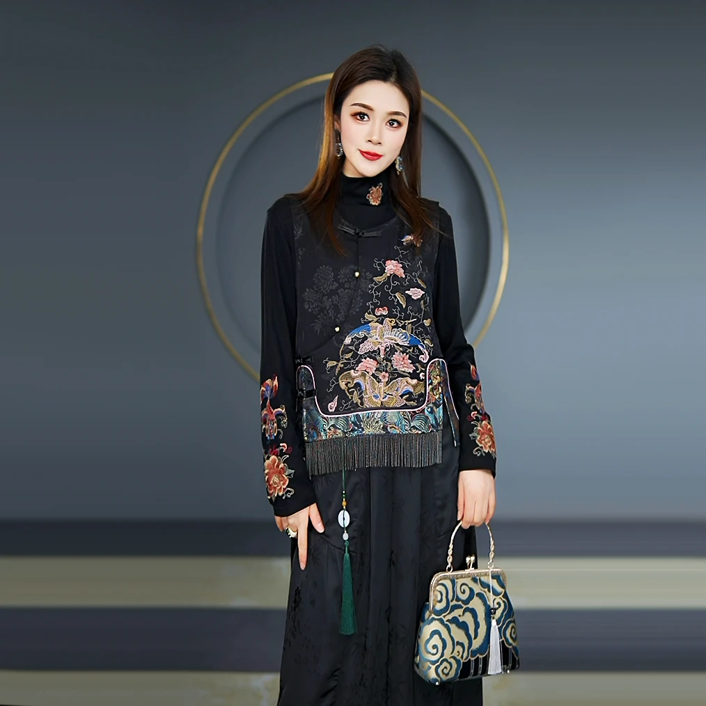 锦绣流苏-如歌年代25春季新款新中式重工刺绣马甲国风圆领背心女