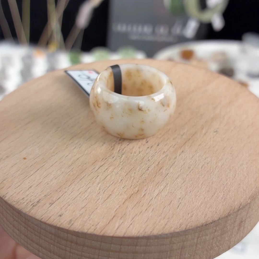 和田玉未镶嵌戒指i10桂花糖轮胎17.0不退换