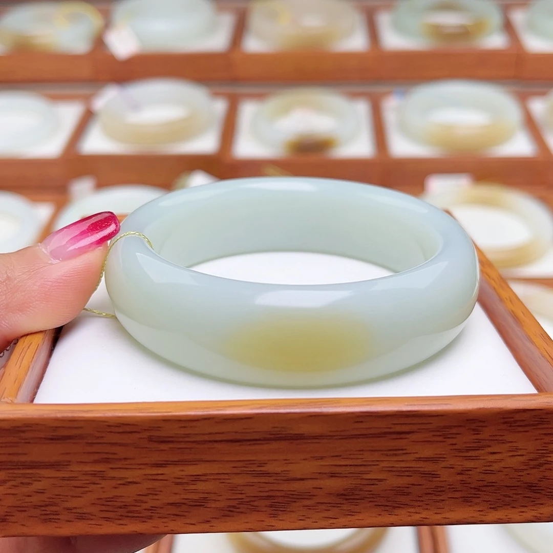 和田玉手镯未镶嵌58