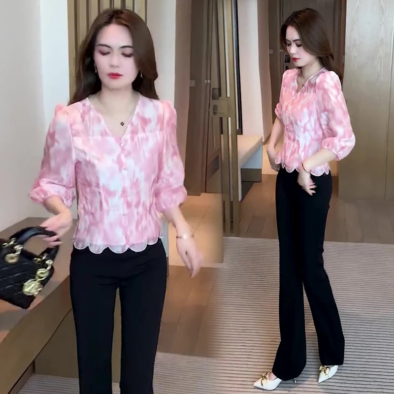 宽松小衫减龄印花小香风洋气衬衫七分袖V领雪纺衫碎花百搭潮2025